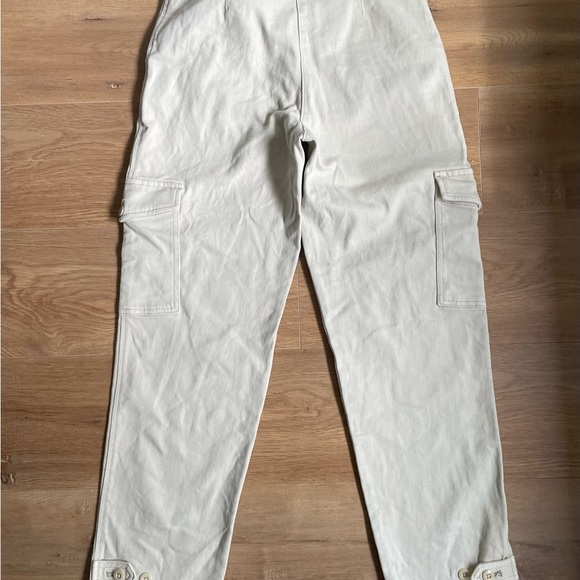 Aritzia Wilfred Free Modern Cargo Pants Size 8 Beige - Picture 6 of 13